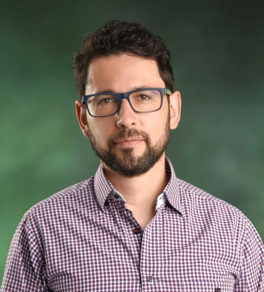 Dr. Diego Cuadros headshot